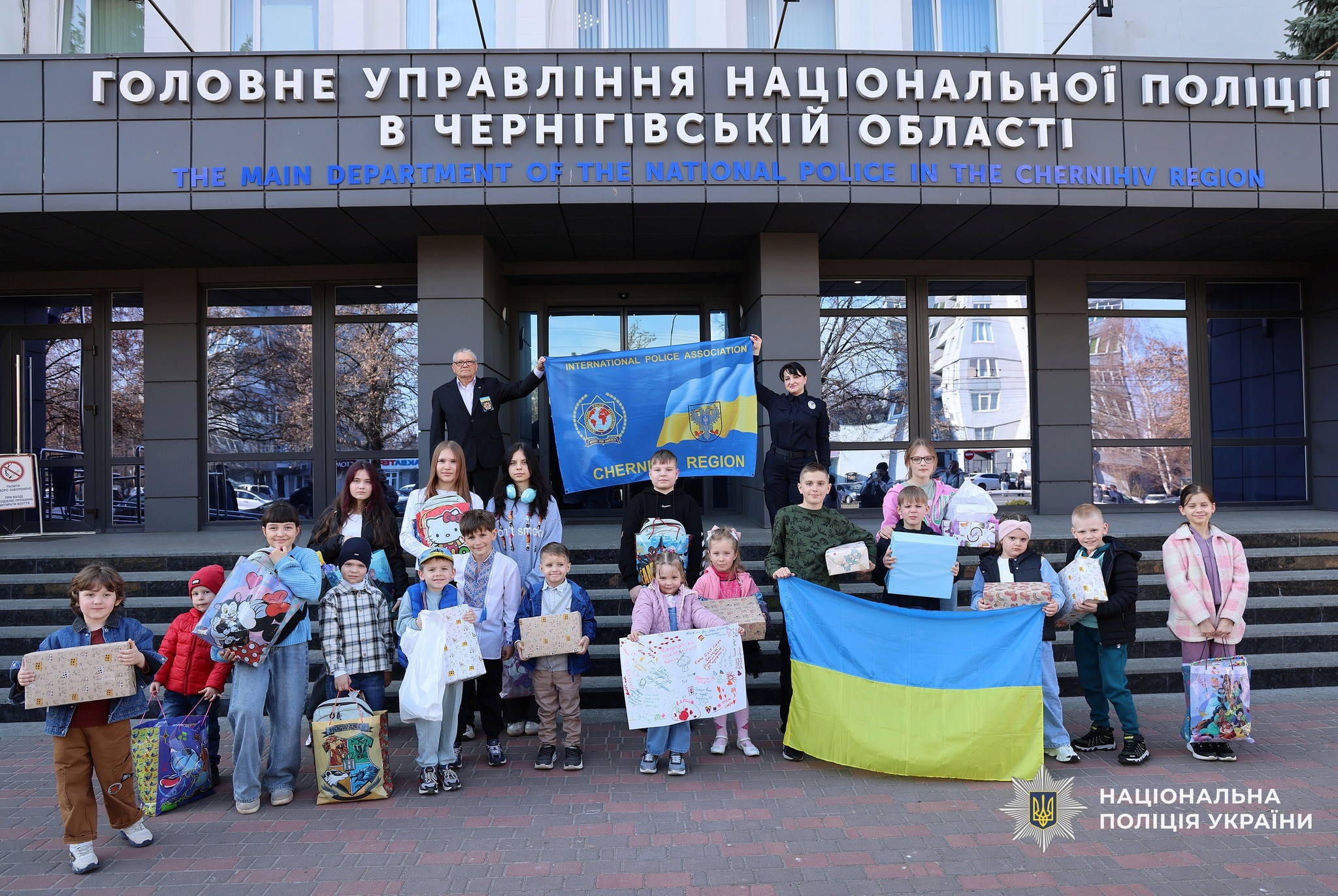 Übergabe von Geschenken in Chernihiv/Donbass